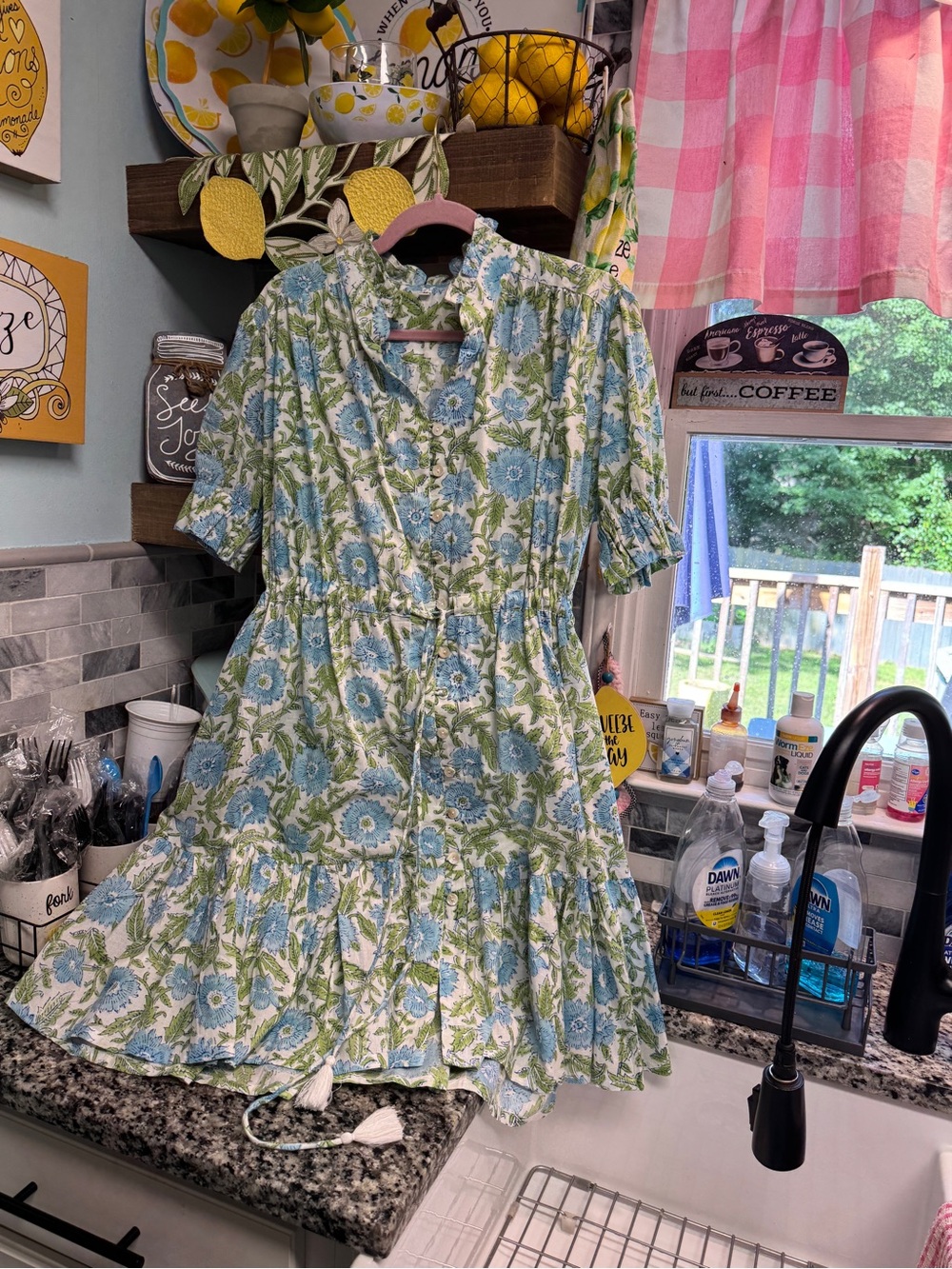 India print block M dress with ruffles on sleeves & neck